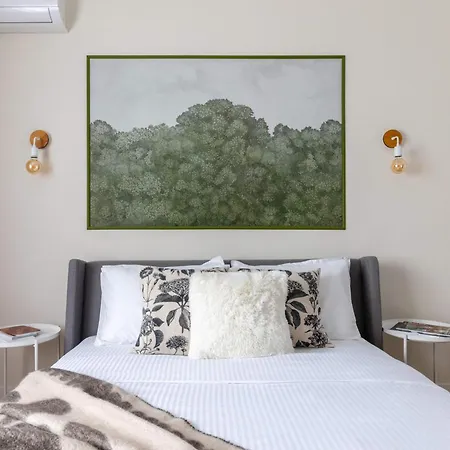 Holt - Out Of The Woods Apartment Bucharest