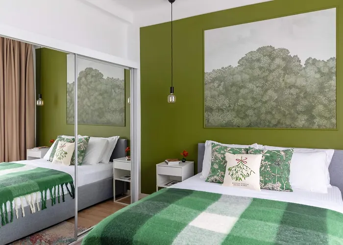 Holt - Out Of The Woods * 부쿠레슈티