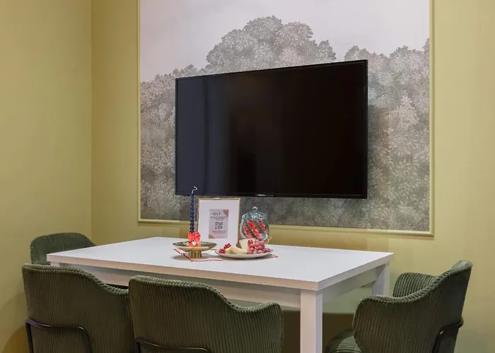 Holt - Out Of The Woods * Bucureşti