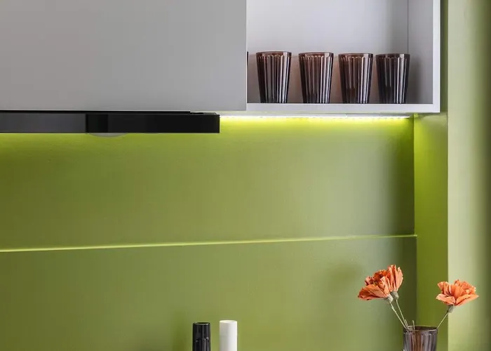 Holt - Out Of The Woods * Bukarest